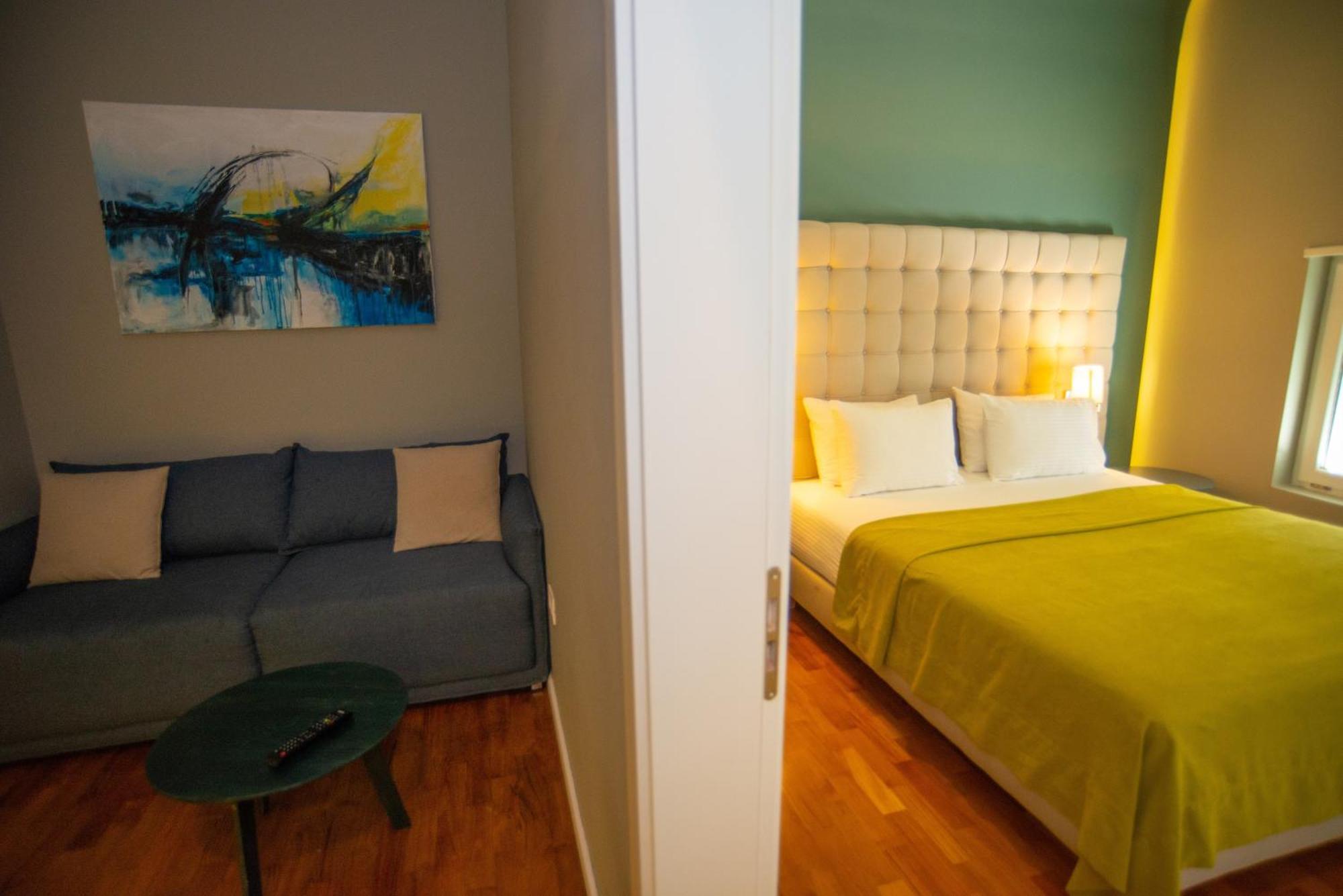 Bougainville Bay Hotel
