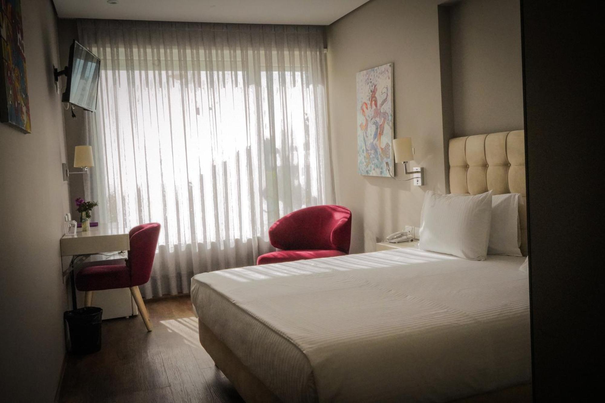 Bougainville Bay 5* Sarandë