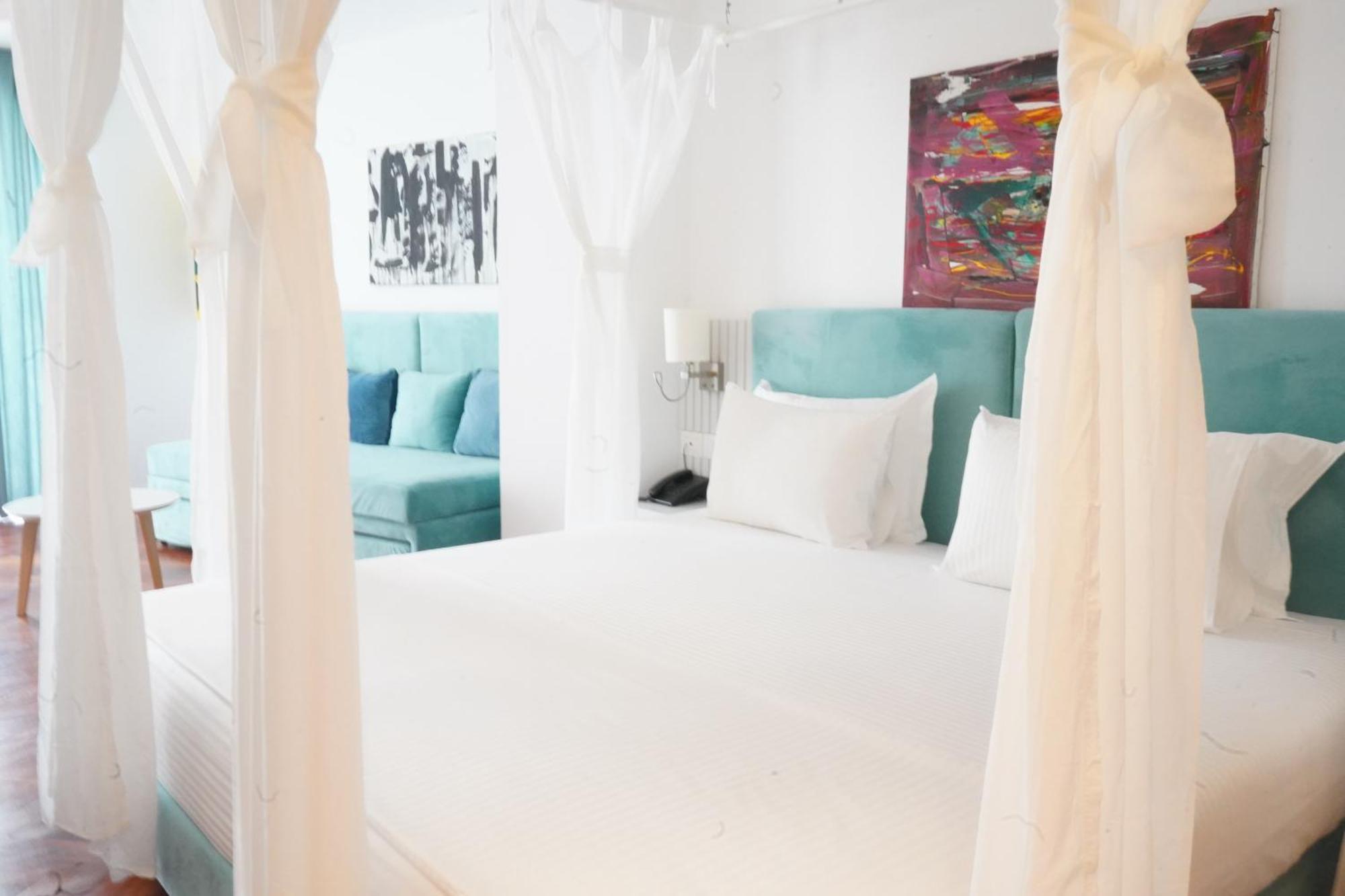 Bougainville Bay 5* Sarandë
