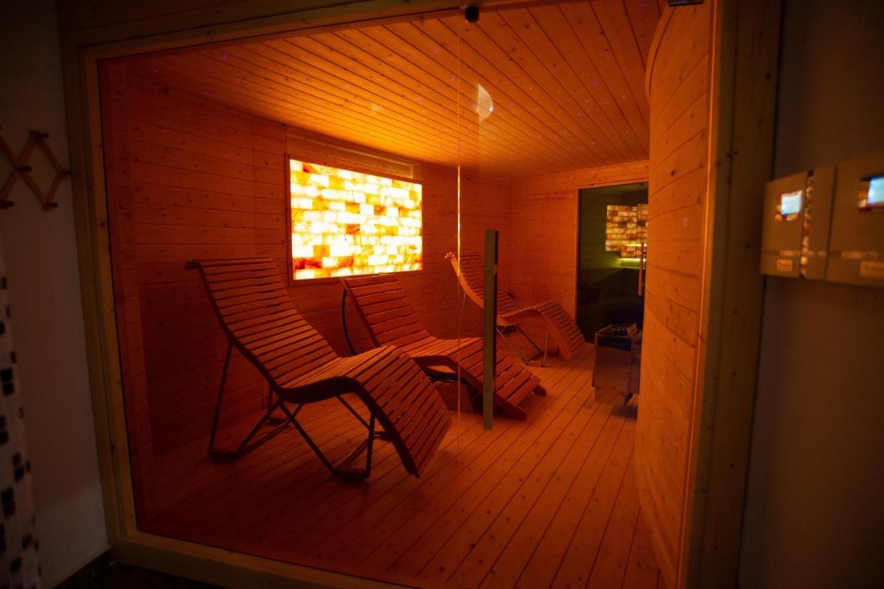 Bougainville Bay Hotel