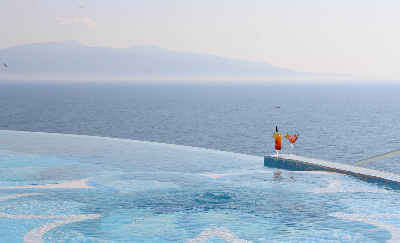 Bougainville Bay Sarandë